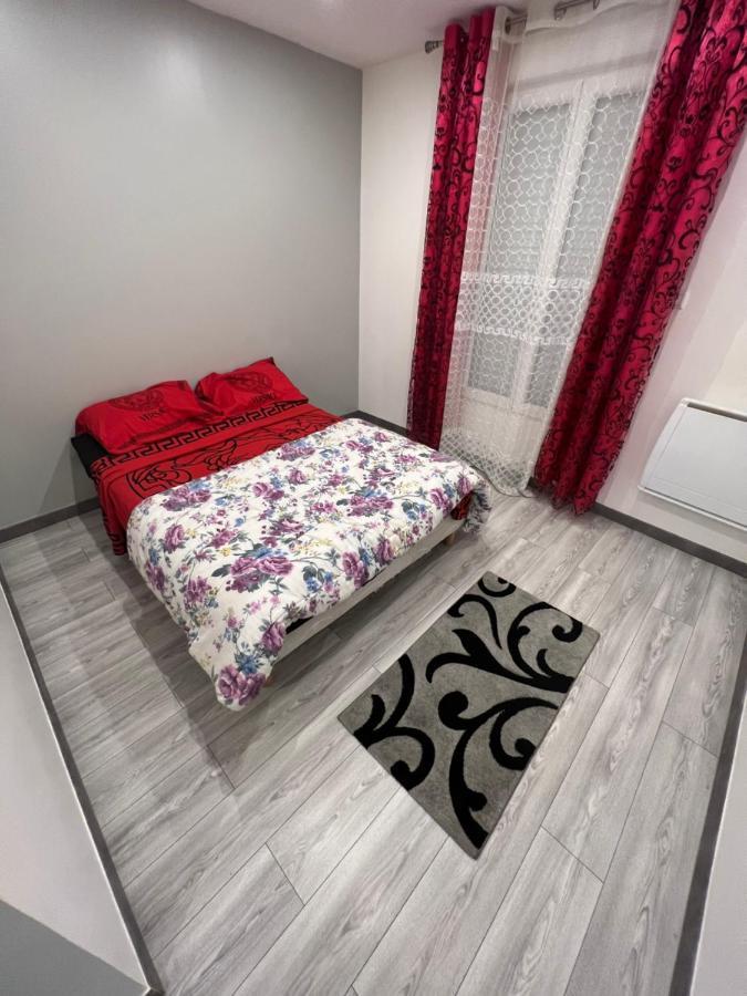 Appartamento Zekri Livry-Gargan Esterno foto