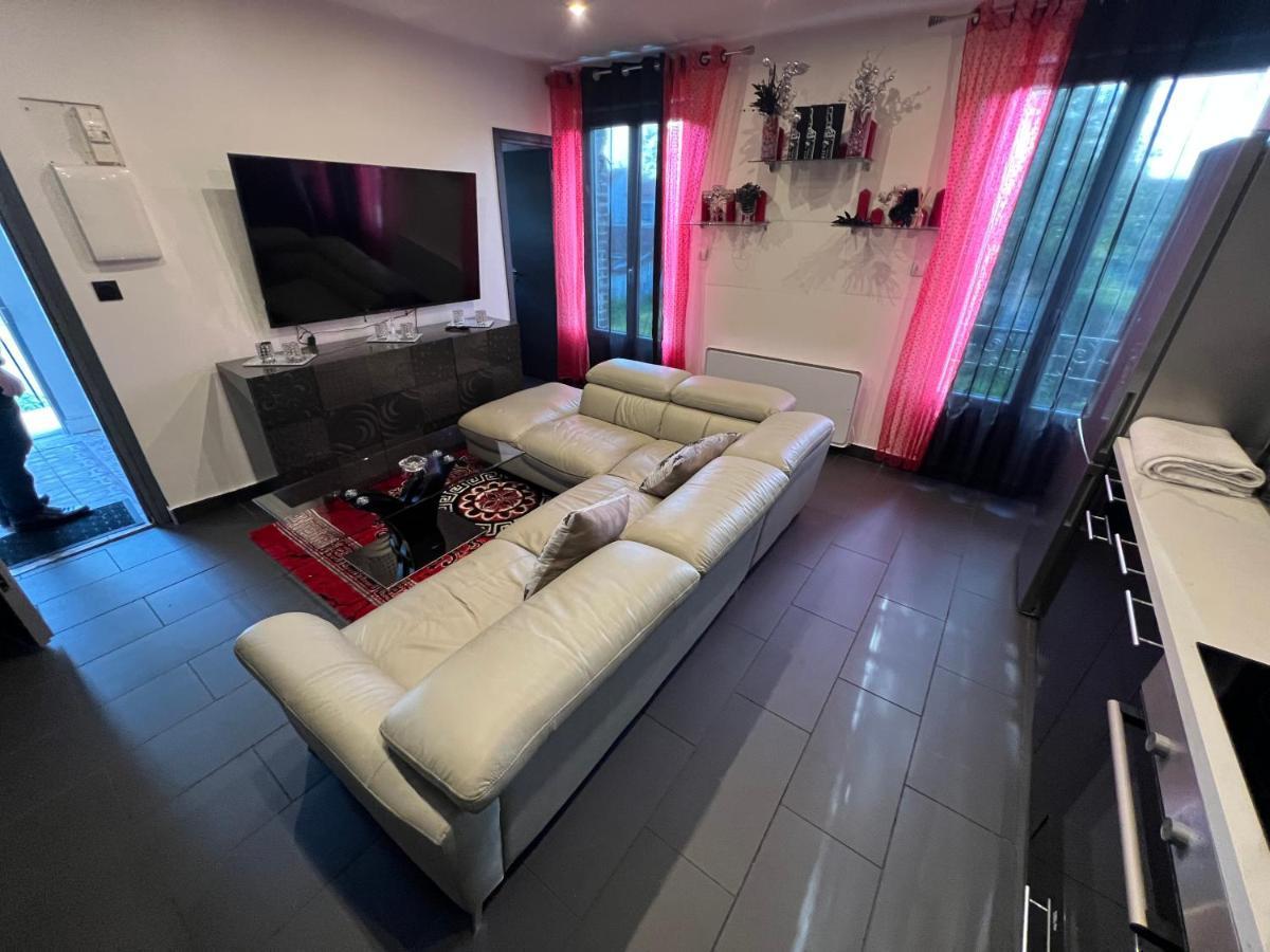 Appartamento Zekri Livry-Gargan Esterno foto