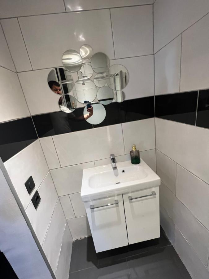 Appartamento Zekri Livry-Gargan Esterno foto